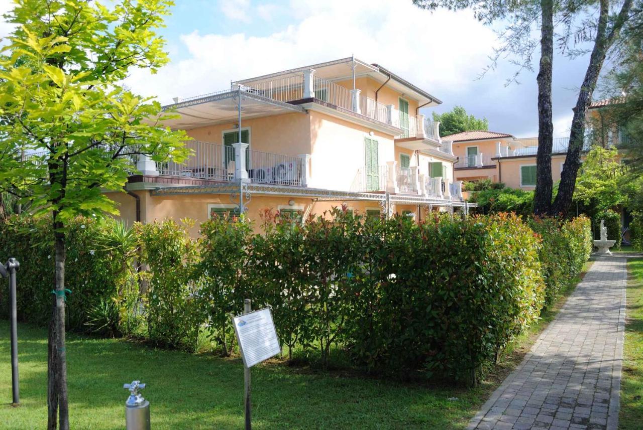 Apartment In Marina Di Massa - Toskana 24103 外观 照片