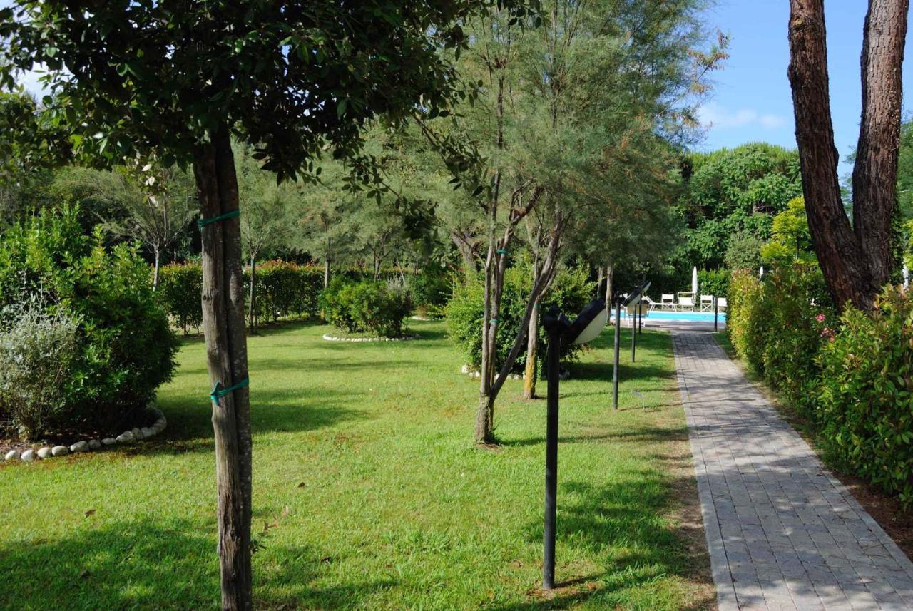 Apartment In Marina Di Massa - Toskana 24103 外观 照片