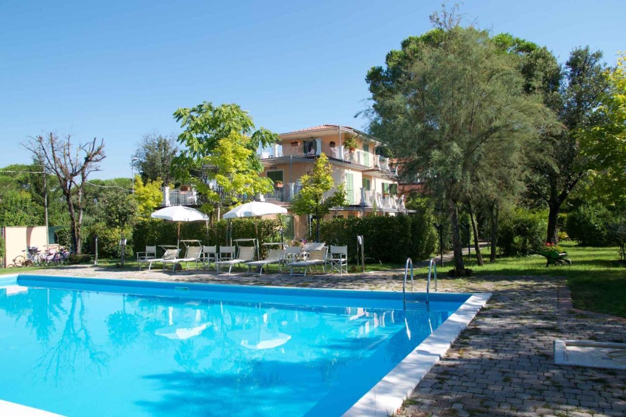 Apartment In Marina Di Massa - Toskana 24103 外观 照片