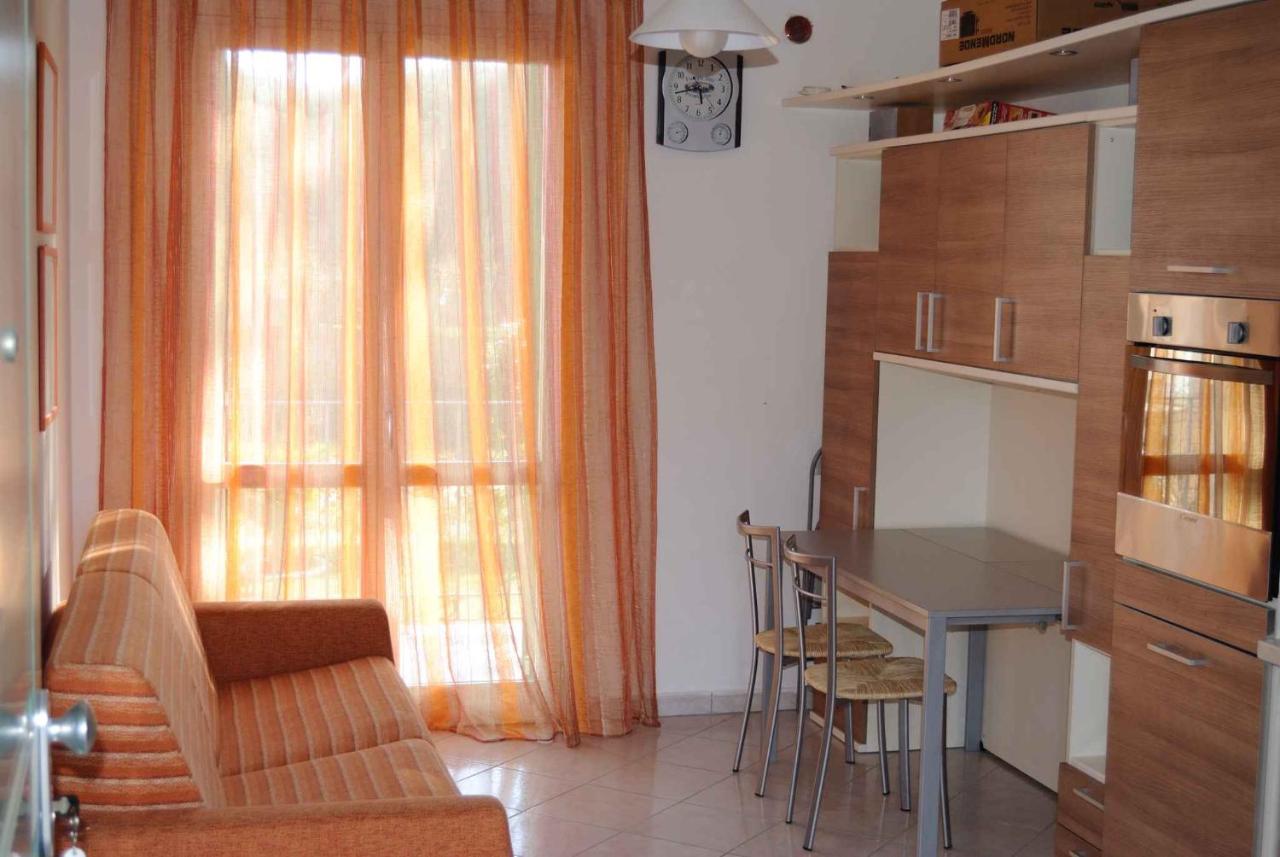 Apartment In Marina Di Massa - Toskana 24103 外观 照片