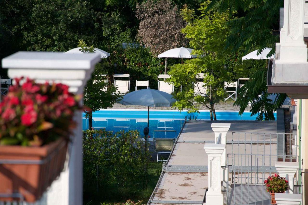 Apartment In Marina Di Massa - Toskana 24103 外观 照片