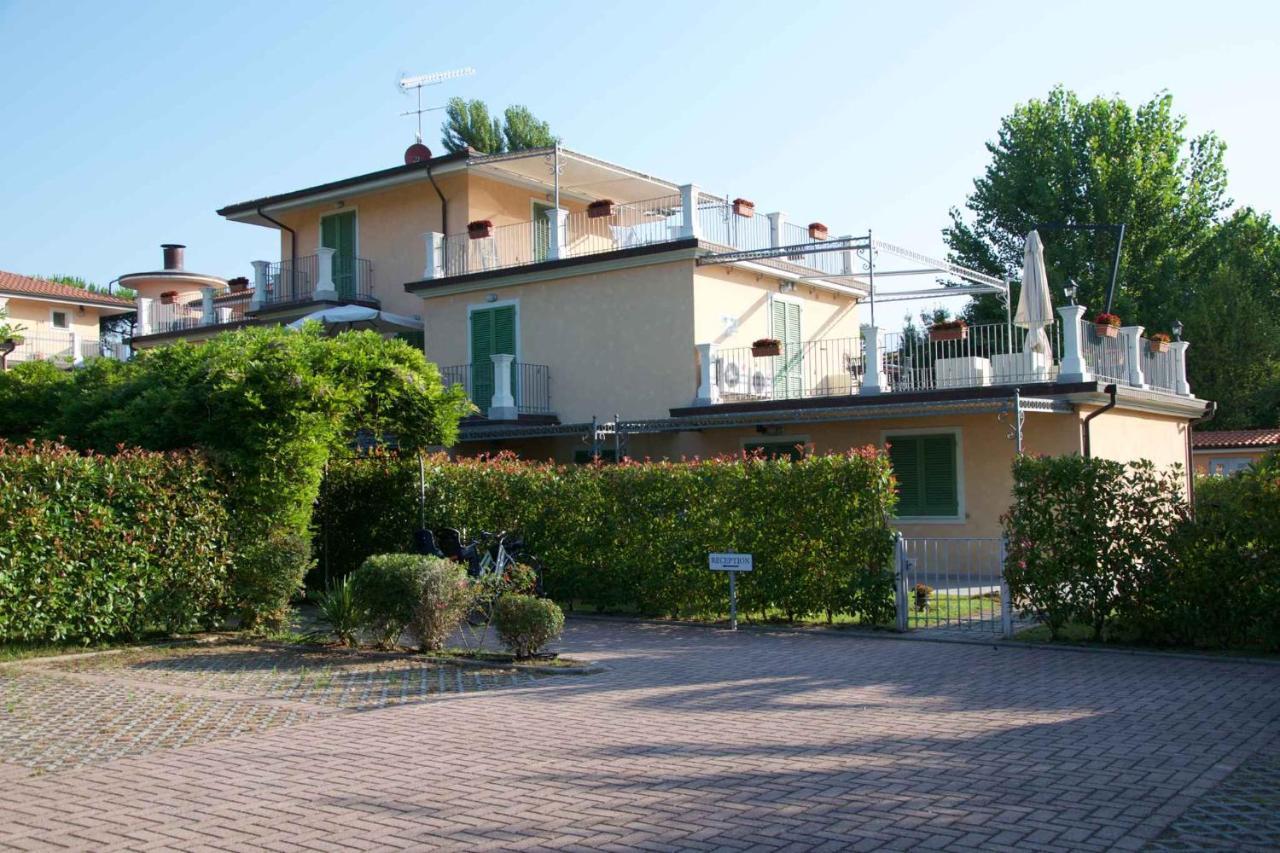 Apartment In Marina Di Massa - Toskana 24103 外观 照片